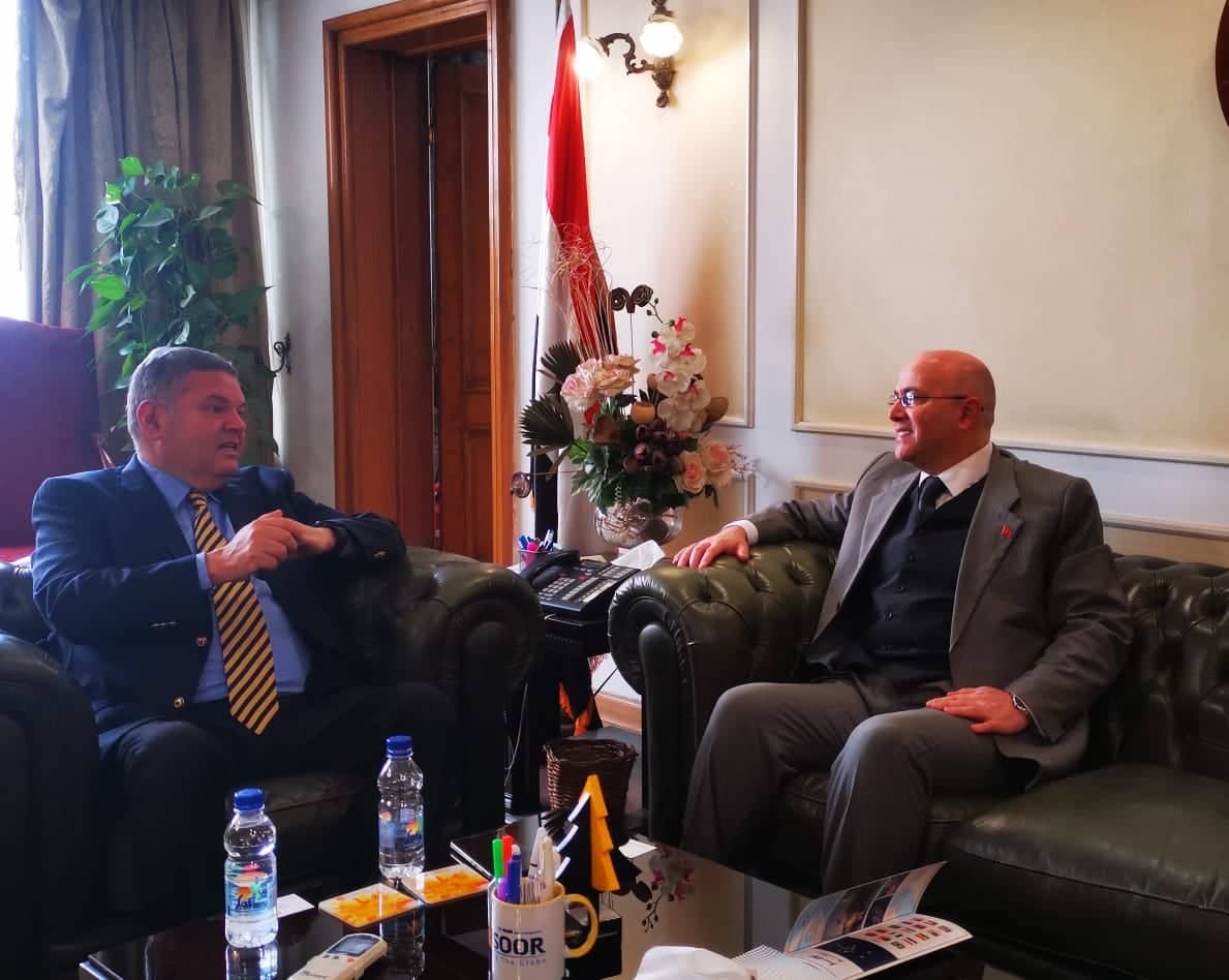 وزير قطاع الأعمال مع سفير المغرب بالقاهرة