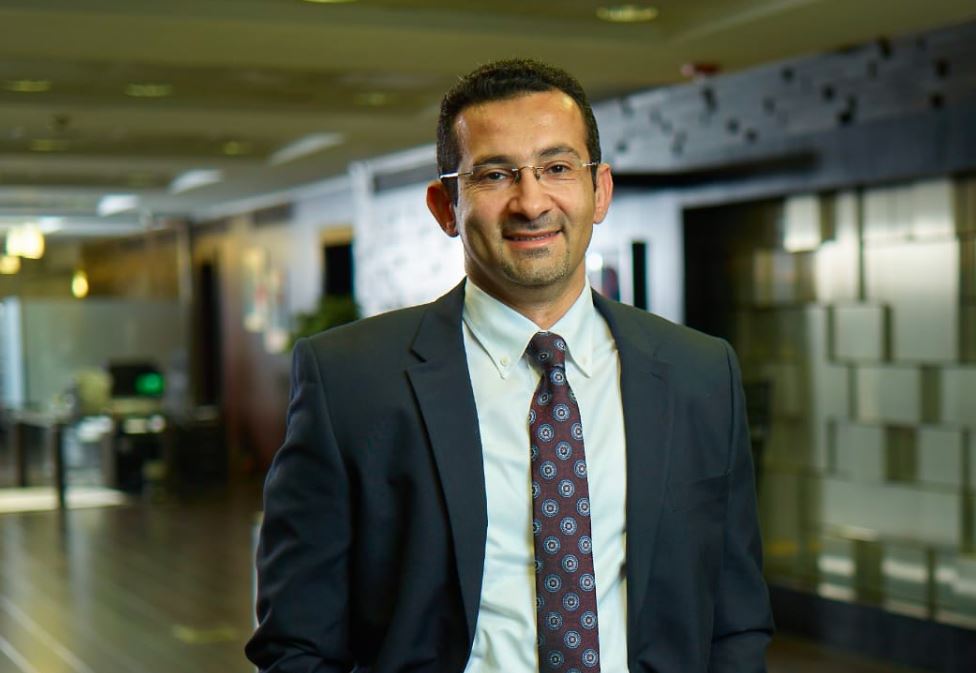أحمد يحيى الرئيس التنفيذي لقطاع الأفراد بشركة اتصالات من &e