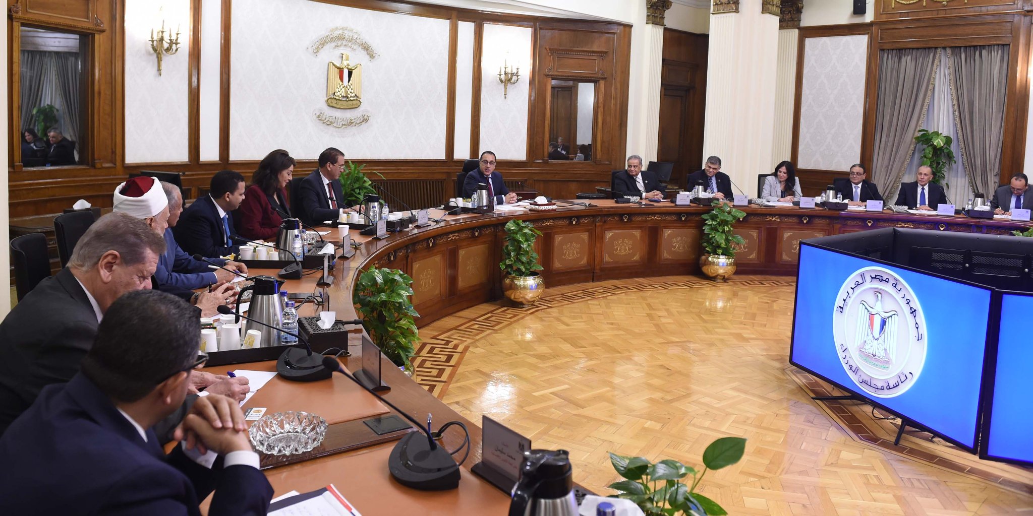 رئيس الوزراء مصطفى مدبولي يلتقي رؤساء اللجان النوعية بمجلس النواب