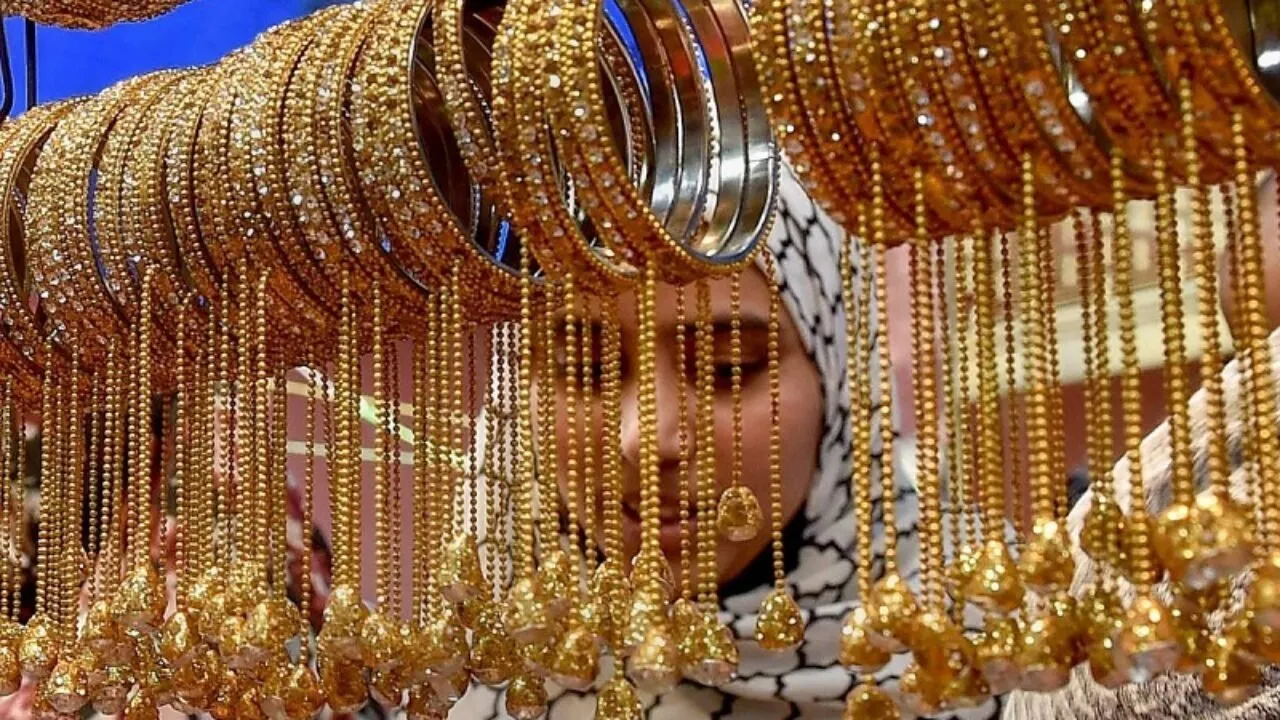 أسعار الذهب تواصل الارتفاع.. وعيار 21 يسجل 2400 جنيه