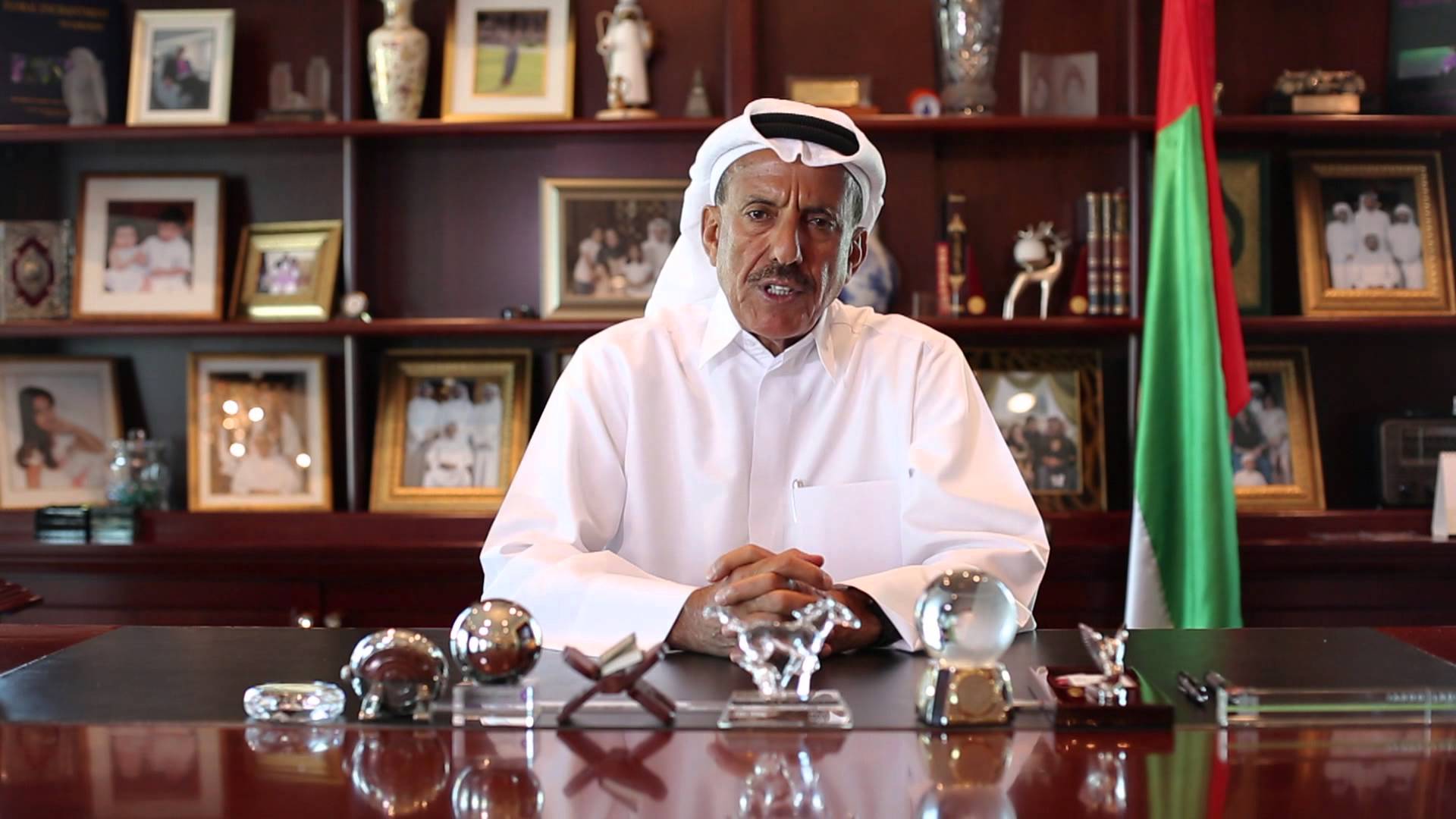 الحبتور: مصلحتي بلدي الإمارات وابتعدوا عن الإيرانيين