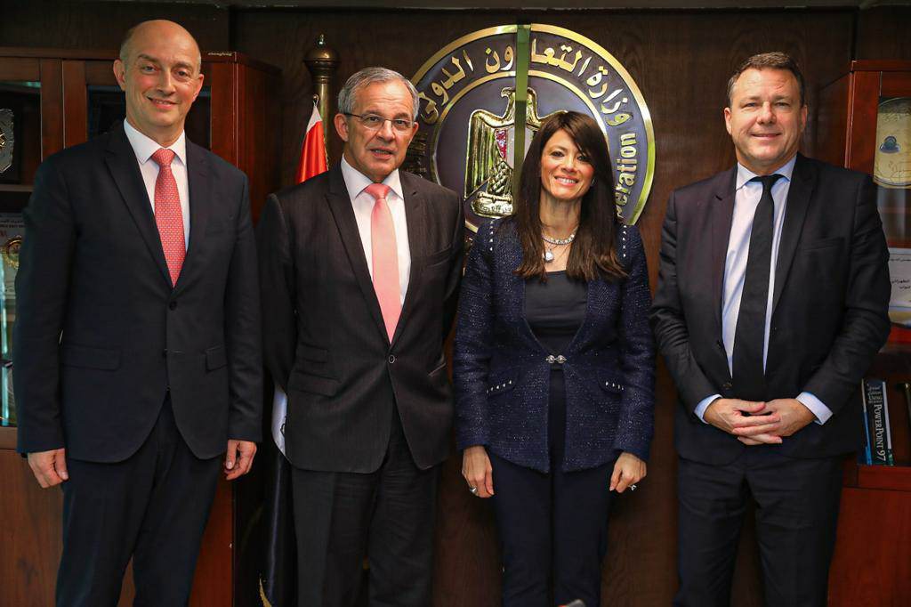 رانيا المشاط وزيرة التعاون الدولي مع وفد البرلمان الأوروبي