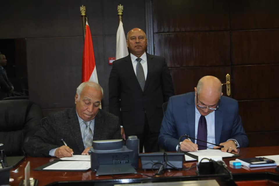 وزير النقل كامل الوزير يشهد توقيع بروتكول تعاون