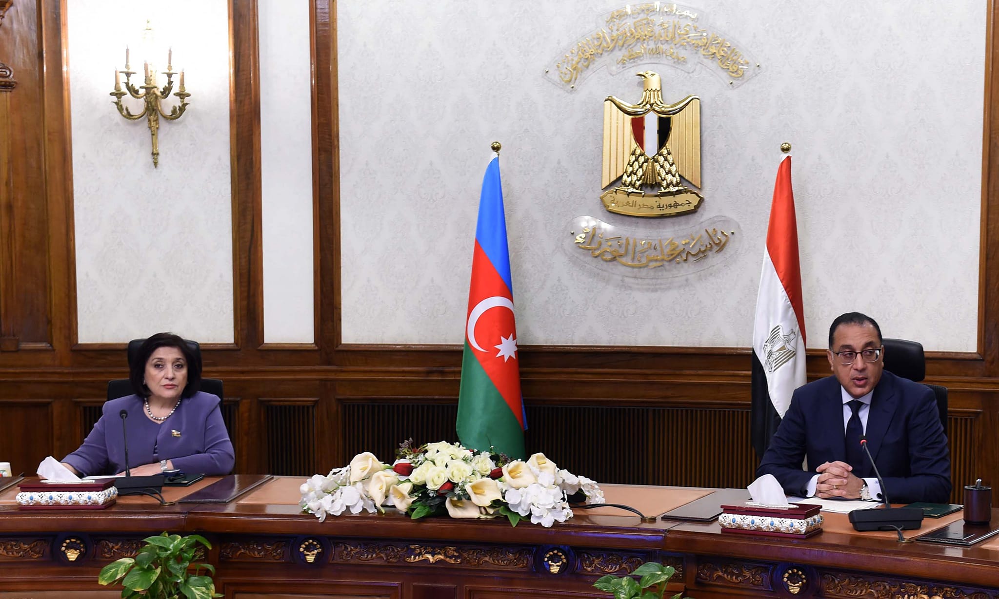 رئيس الوزراء مصطفى مدبولي وصَاحبة جافاروفا رئيسة برلمان اذربيجان
