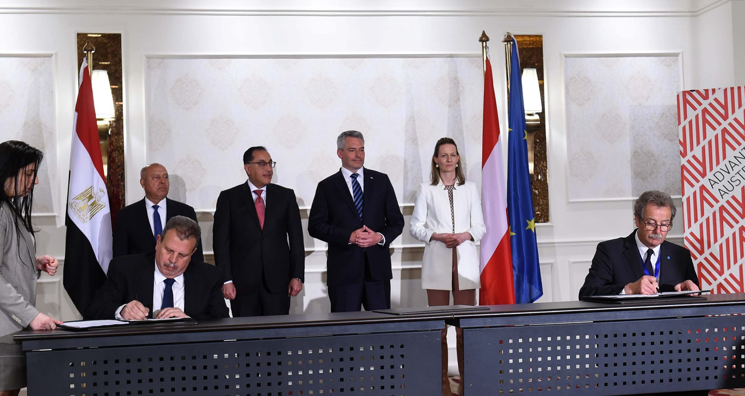 رئيس الوزراء يشهد توقيع عقدي شراكة بين سكك حديد مصر وفويست ألبين