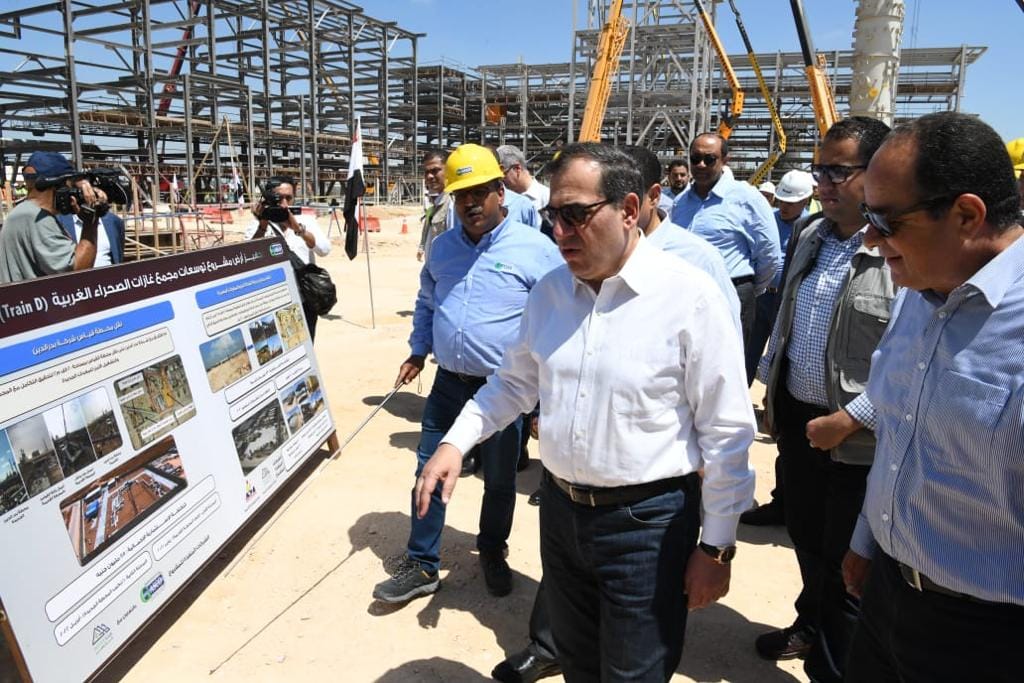 وزير البترول طارق الملا يفتتح مشروع ربط غازات حقل ريفين على مجمع غازات الصحراء الغربية بالأسكندرية