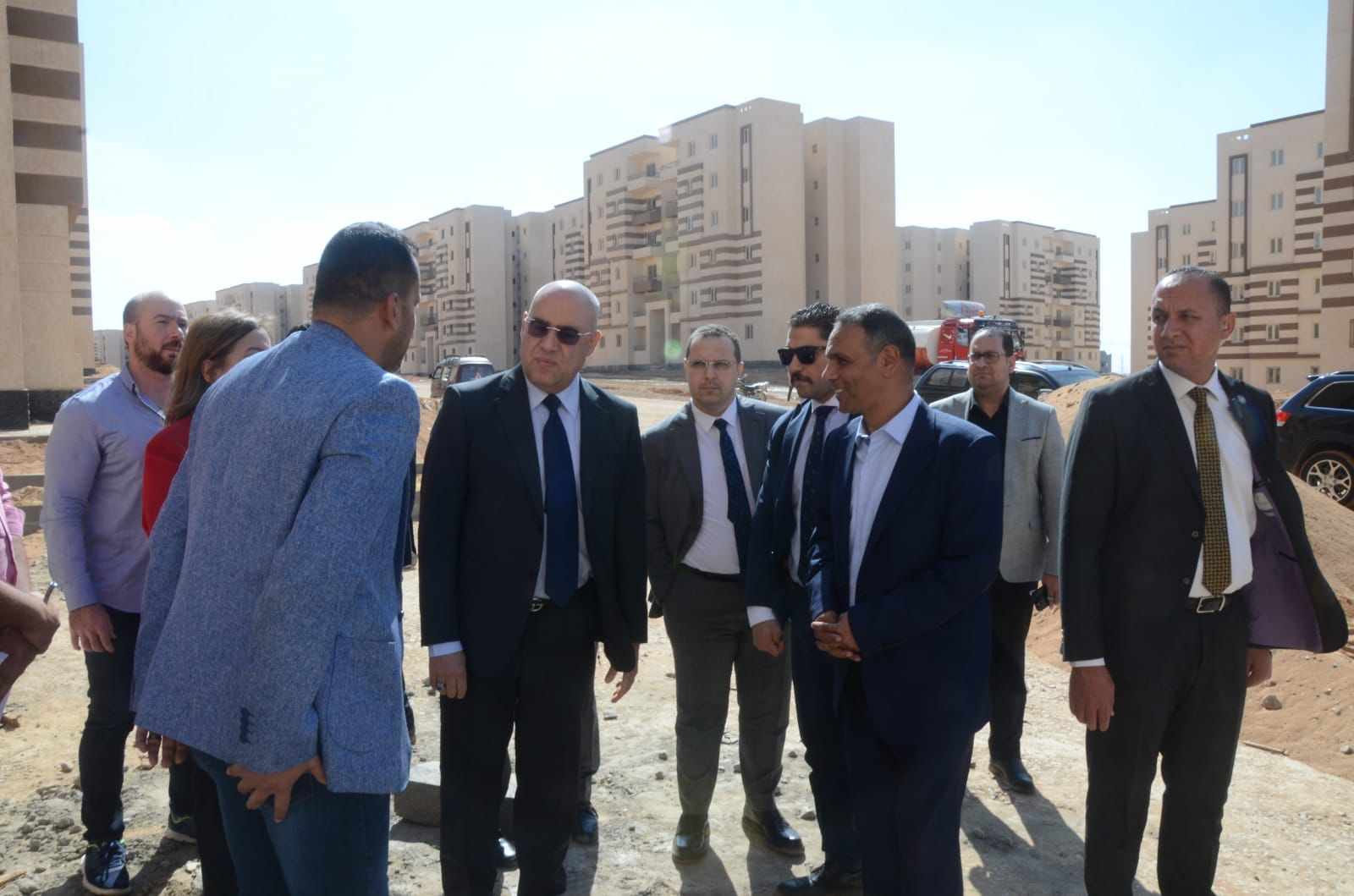 وزير الإسكان عاصم الجزار يتفقد وحدات سكنية بحدائق العاصمة
