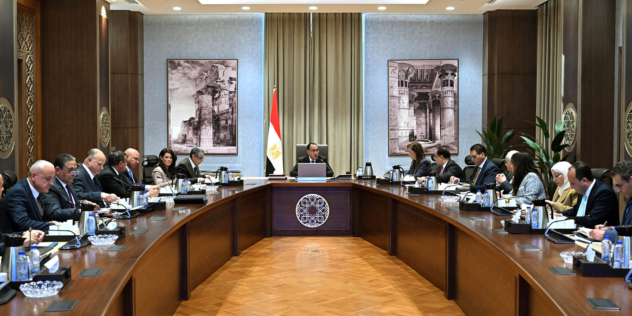 رئيس الوزراء يترأس اجتماع اللجنة العليا لشئون المشاركة