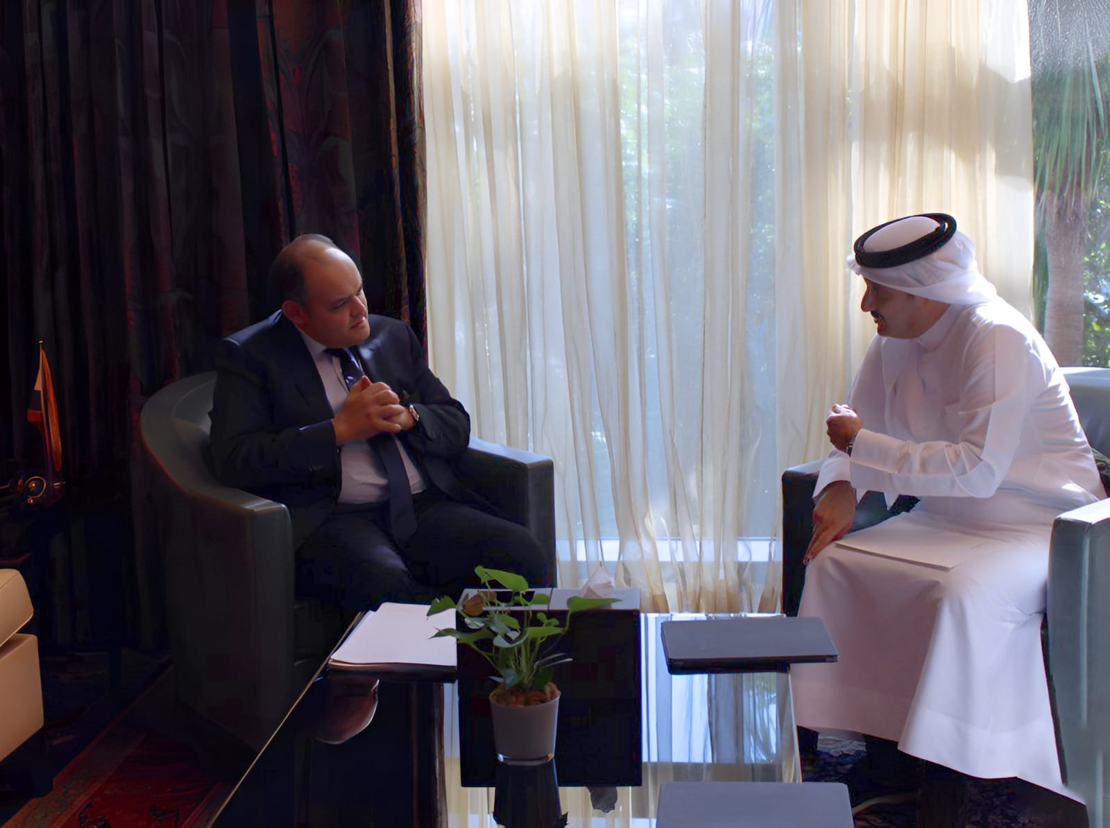 وزير التجارة يعقد لقاءات مع مجتمع الأعمال في البحرين