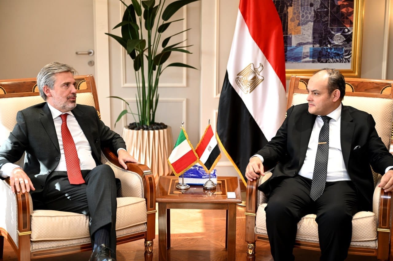 وزير التجارة والصناعة يبحث مع سفير إيطاليا بالقاهرة فرص تعزيز التعاون