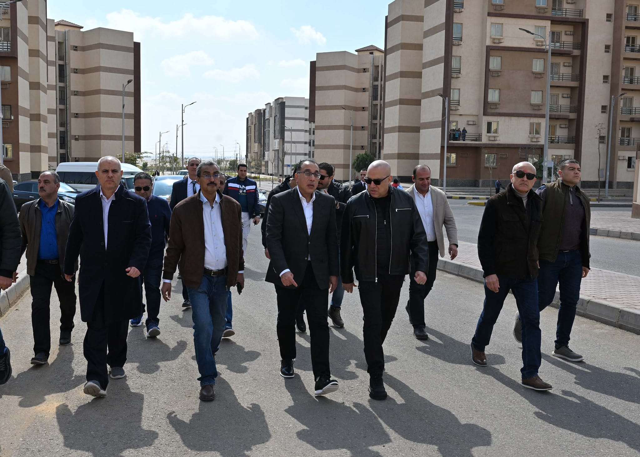 رئيس الوزراء يتفقد وحدات مشروع زهرة العاصمة بمدينة بدر