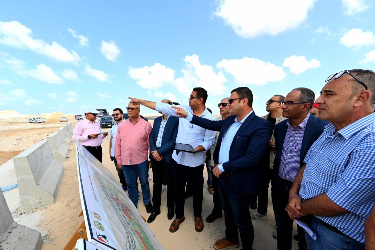 وزير الإسكان: وضع جدول زمني مضغوط لإنهاء المرافق والطرق بغرب الضبعة