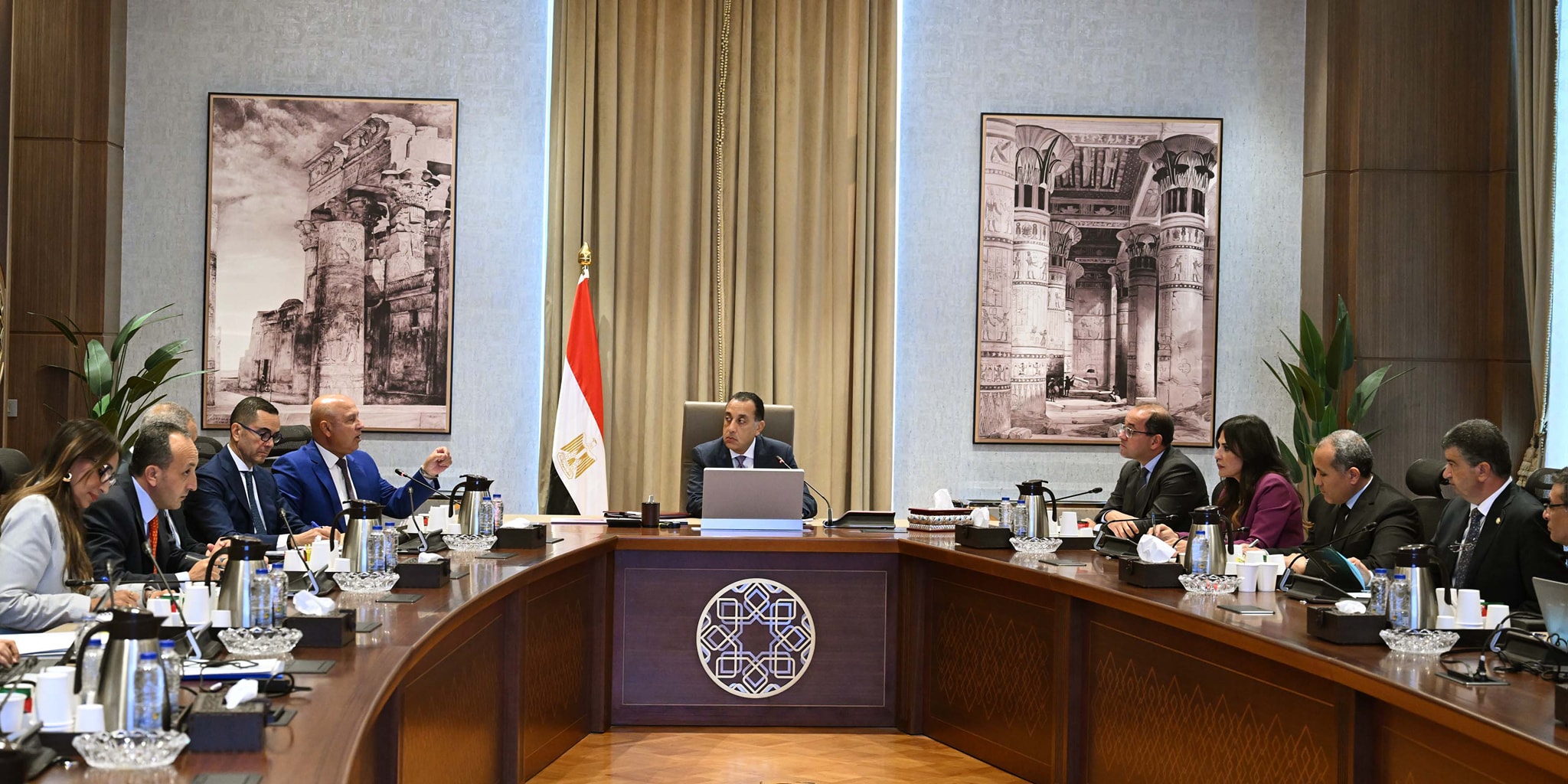 اجتماع رئيس مجلس الوزراء