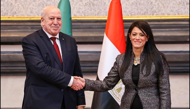 وزيرة التخطيط ووزير الصناعة الجزائري